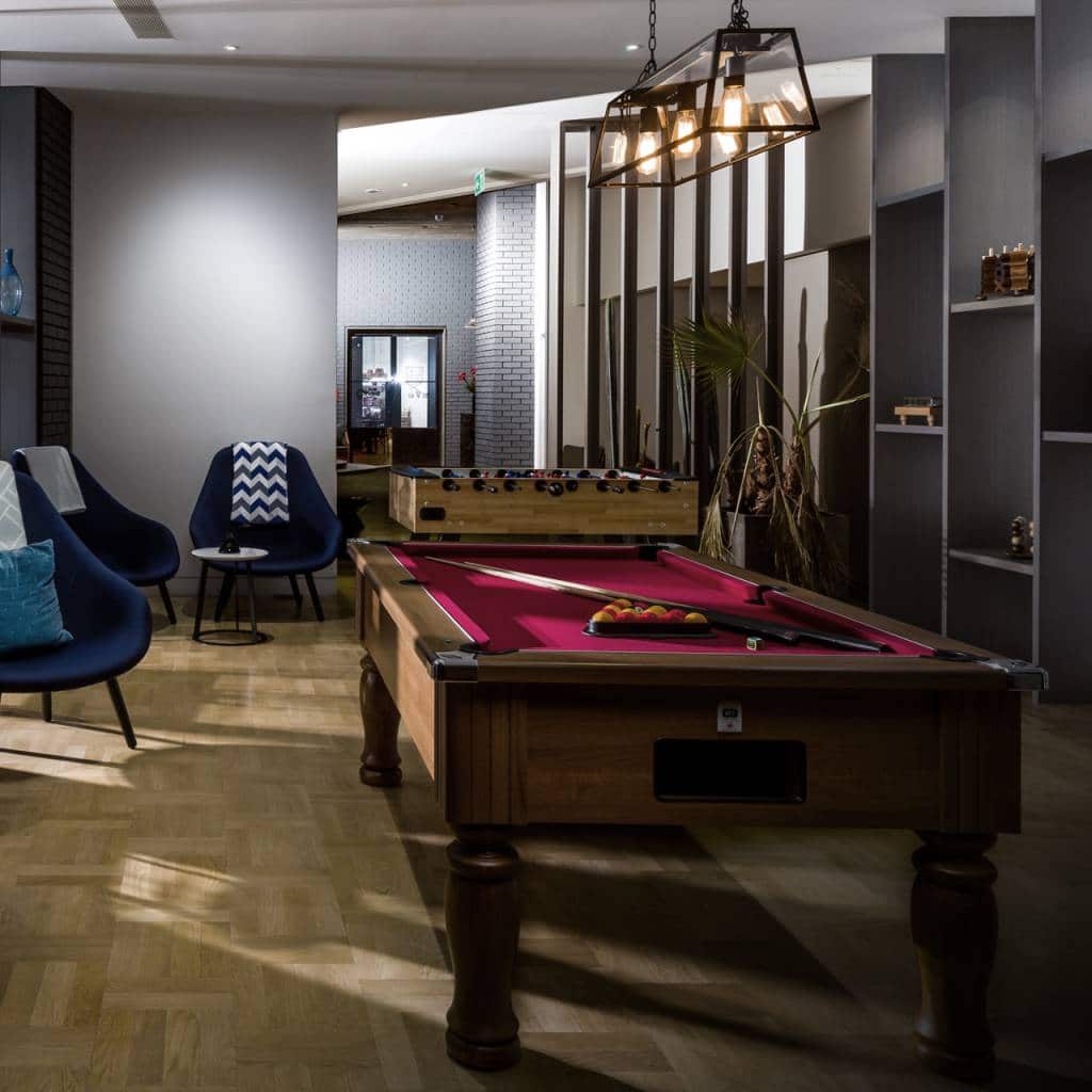 london-city-island-amenities-clubhouse