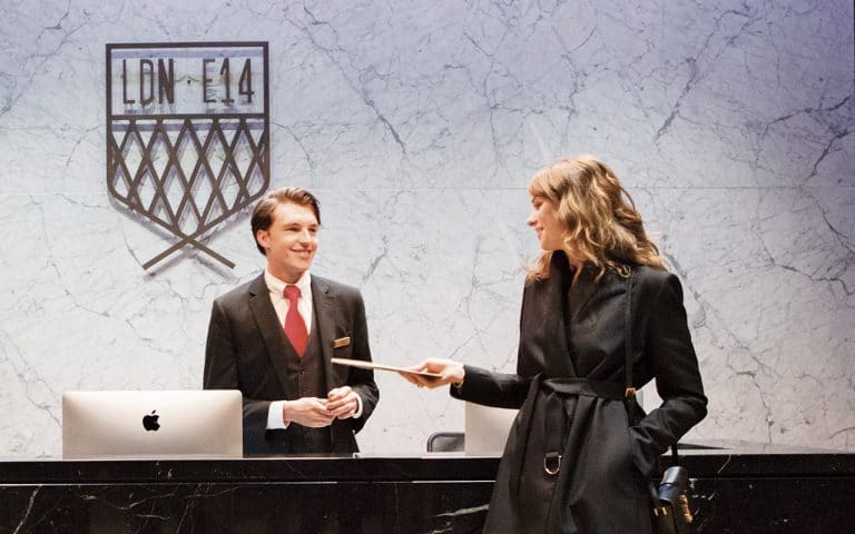 london-city-island-concierge-reception